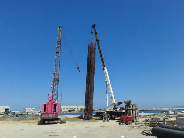 SEACON Porto di Gioia Tauro - Posa setto a terra